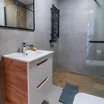 Pod Wyciagiem 3*