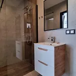Pod Wyciagiem 3*