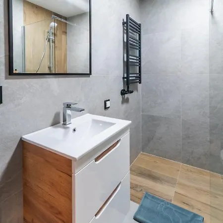 Aparthotel Pod Wyciagiem 3*