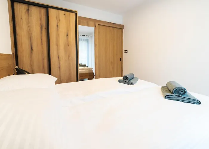 Pod Wyciagiem Aparthotel 3*